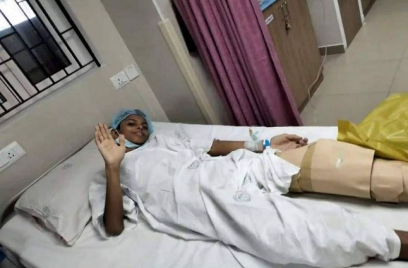 ভাইকে বাঁচাতে বোনের আকুতি