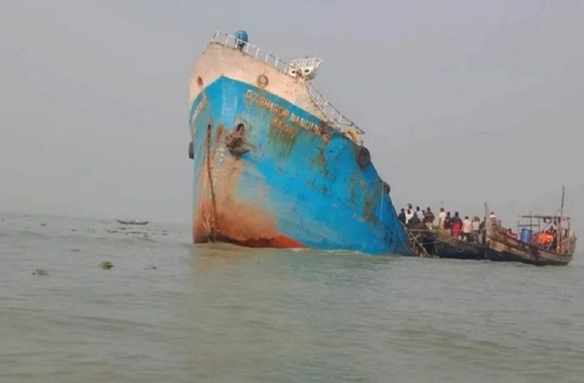 উদ্ধার হয়নি ডুবে যাওয়া সেই জাহাজটি