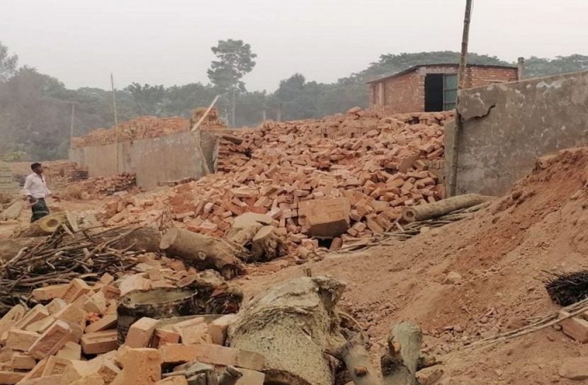  লাইসেন্স না থাকায় ইটভাটাকে দুই লাখ জরিমানা
