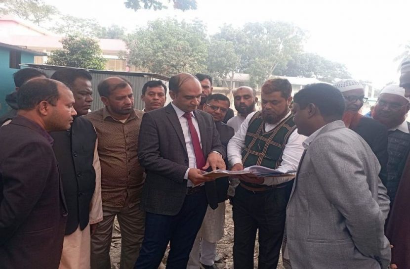 আমিরাবাড়ী ইউনিয়ন পরিষদ ভবন নির্মাণের স্থান পরিদর্শন 