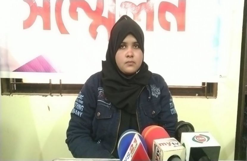 অবৈধ সম্পর্কে রাজি না হওয়ায় অপপ্রচার 