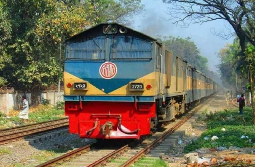 আন্তঃনগর বরেন্দ্র এক্সপ্রেসের ইঞ্জিন বিকল