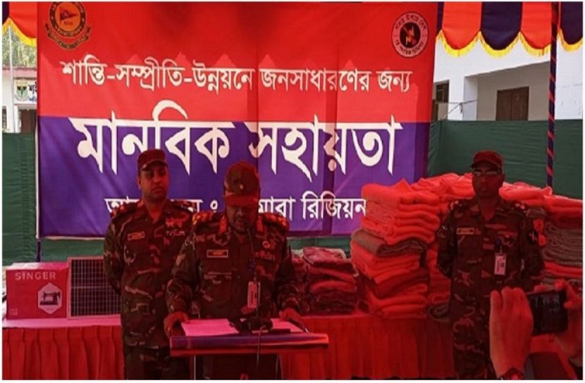 ছবি সংগ্রহে আবু রা‌সেল সুমন