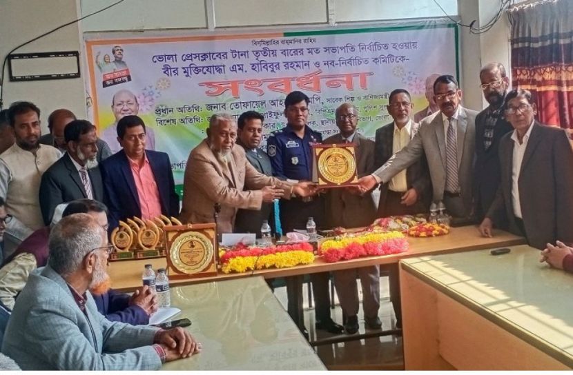 প্রবীণ সাংবাদিক এম হাবিবুর রহমানকে সংবর্ধনা