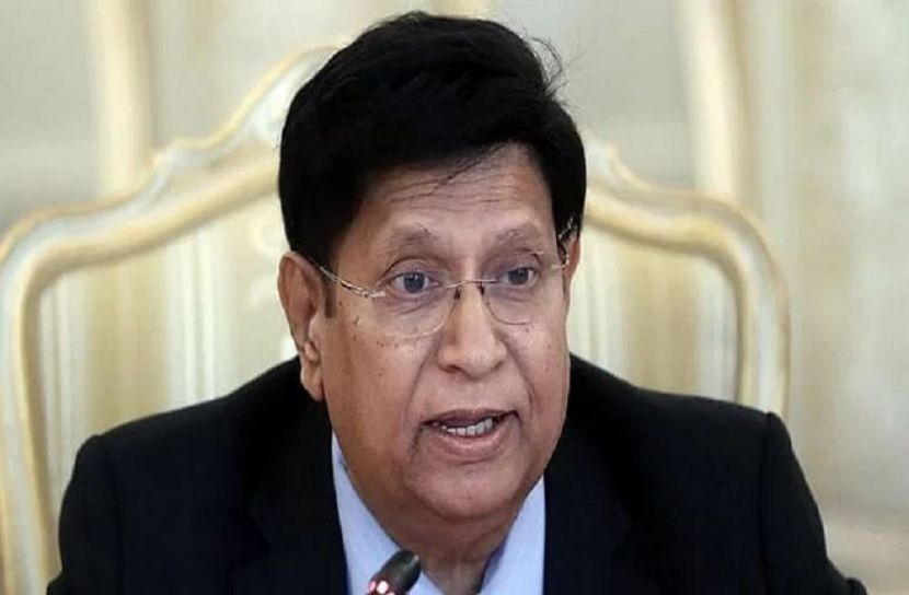 তাদের মধ্যে আন্তরিকতার অভাব