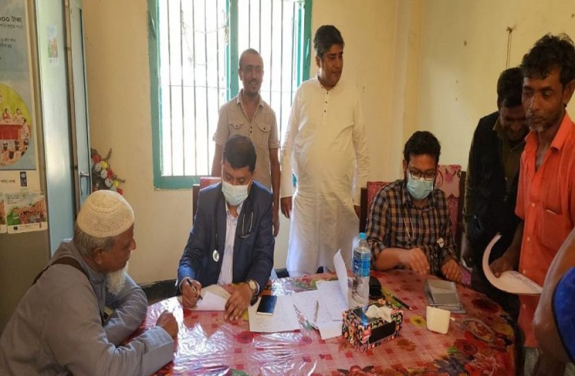 গর্জনিয়ার মানুষ বিনামূল্যে পেল স্বাস্থ্যসেবা ও ওষুধ