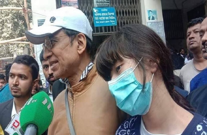 বাংলাদেশে বাবার কাছে থাকতে চাই