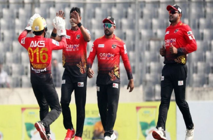 চট্টগ্রামকে ৬ উইকেটে হারাল কুমিল্লা