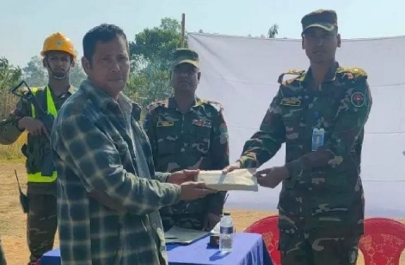 সীমান্ত সড়ক নির্মাণে ক্ষতিগ্রস্তদের  ক্ষতিপূরন