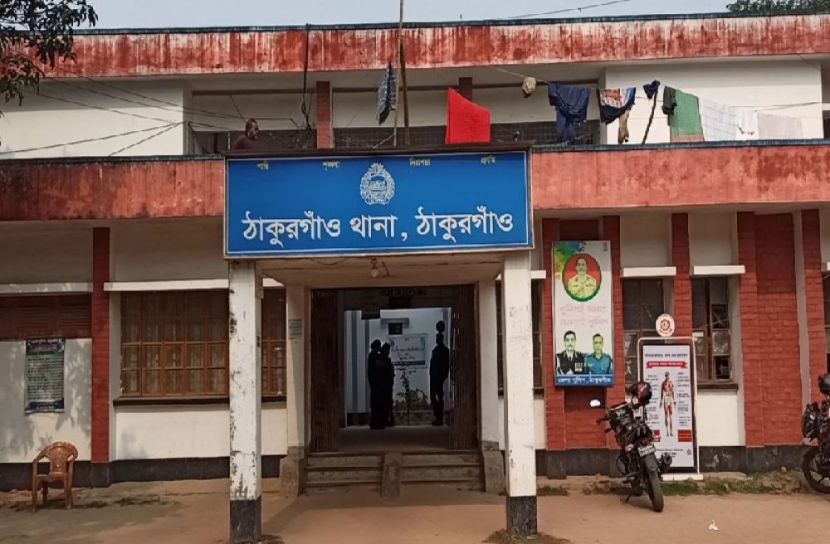 বাবাকে খুন করে থানায় ছেলে