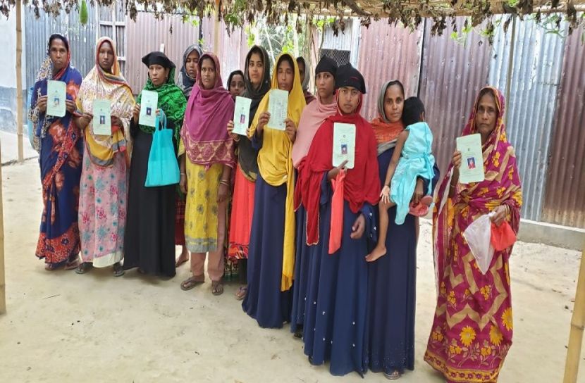 বোয়ালমারীতে কার্ডধারী পেলেন না সঞ্চয়ের টাকা