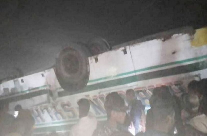 হবিগঞ্জে বাস উল্টে নিহত ৪