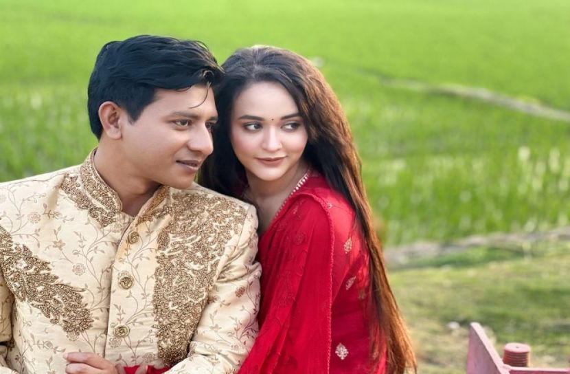 সম্পর্ক নিয়ে মুখ খুললেন অহনা