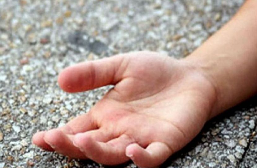 মাটি চাপা পড়ে শিশুর মৃত্যু