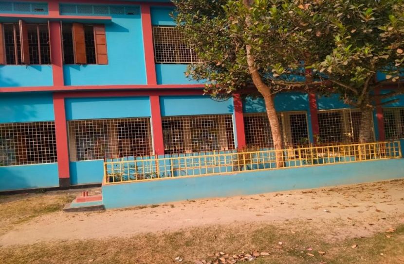 পদত্যাগ করলেন দুবলিয়া প্রাথমিক বিদ্যালয়ের ম্যানেজিং কমিটি