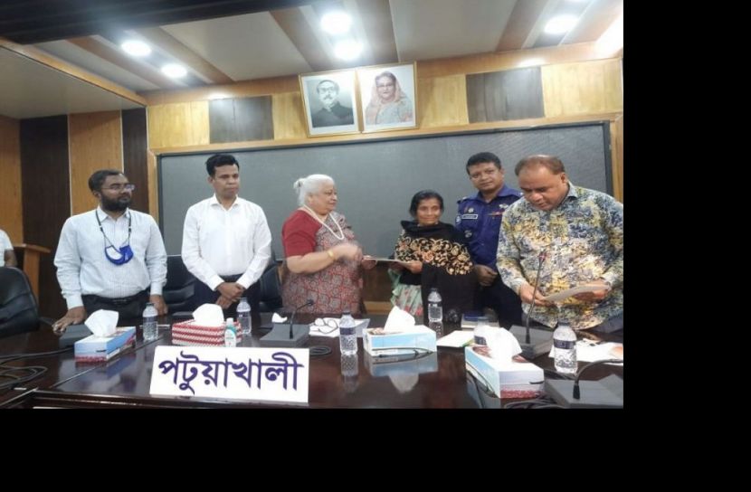 ৩০ টি বৌদ্ধ বিহারে অনুদান প্রদান