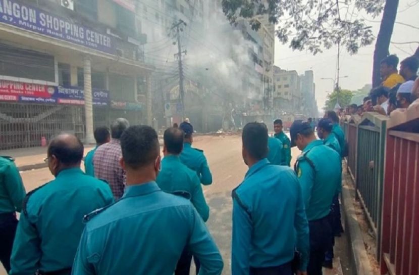 সায়েন্সল্যাবের ভবনে বিস্ফোরণ, নিহত ৩