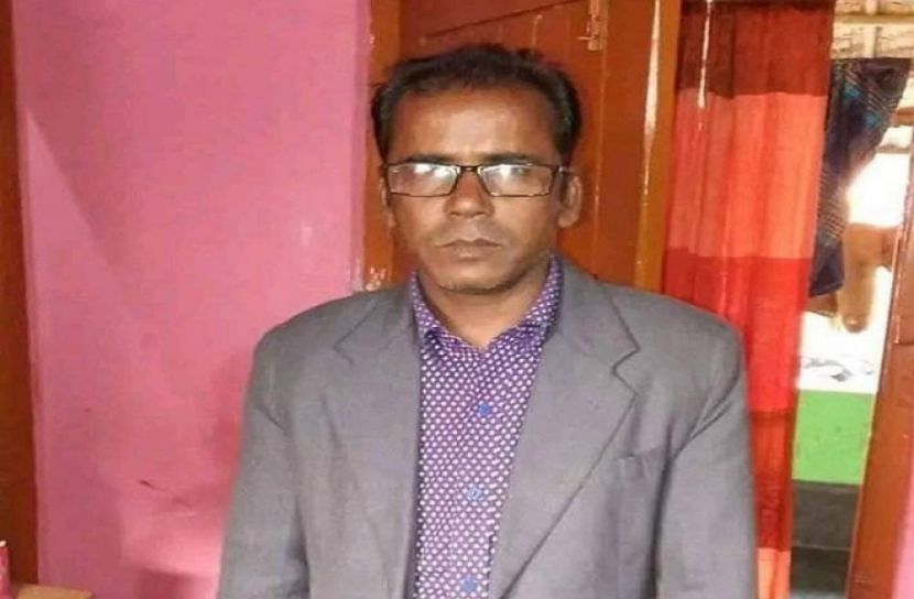 ঠাকুরগাঁওয়ে মদের বোতলসহ আটক
