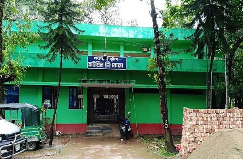 হ্যান্ড টলি ভেঙ্গে চালকের মৃত্যু