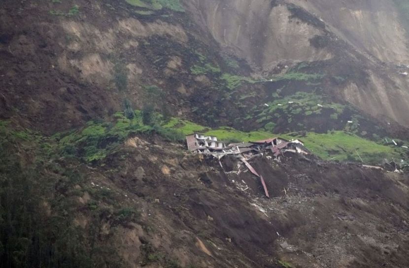ইকুয়েডরে ভয়াবহ ভূমিধস, নিহত ১৬