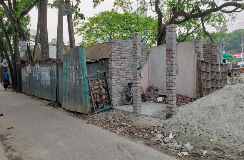 ক্রয়কৃত জমি বুঝে পাননি কাউন্সিলর ভ্রাতৃদ্বয়!