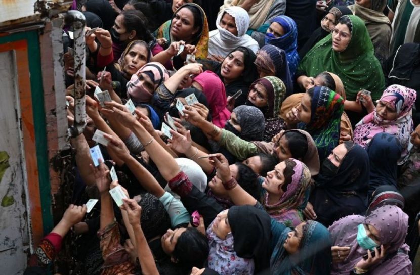 পাকিস্তানে বিনামূল্যে আটা নিতে গিয়ে নিহত ২