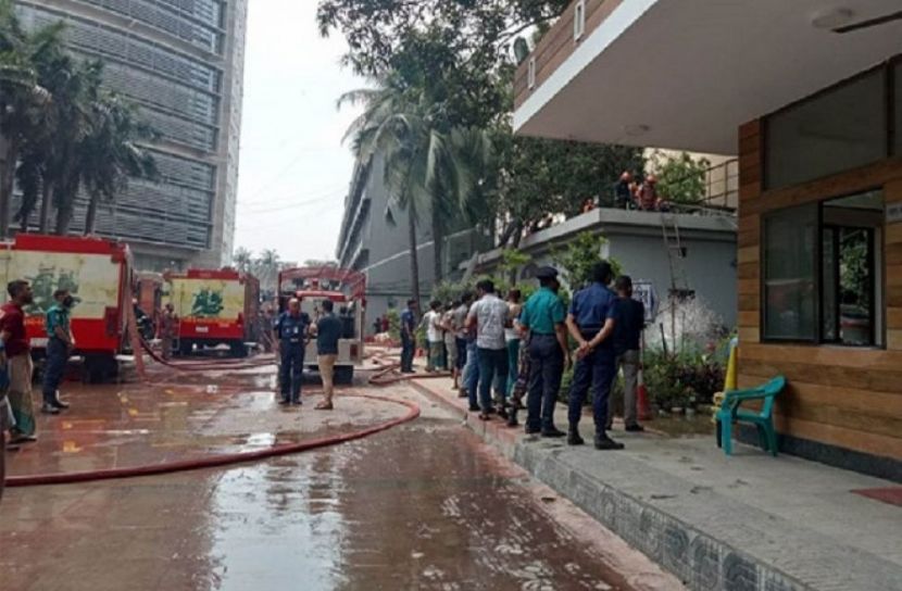 পুলিশ সদর দপ্তরের ব্যারাকে আগুন