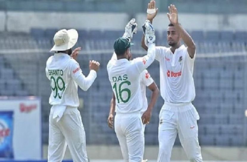 উইকেট হারিয়ে অস্বস্তিতে আইরিশরা