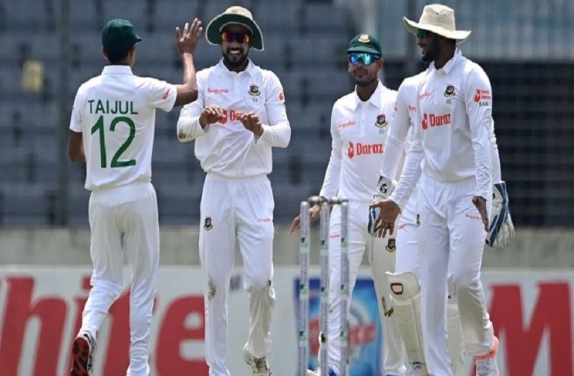 ২১৪ রানে গুটিয়ে গেল আইরিশরা