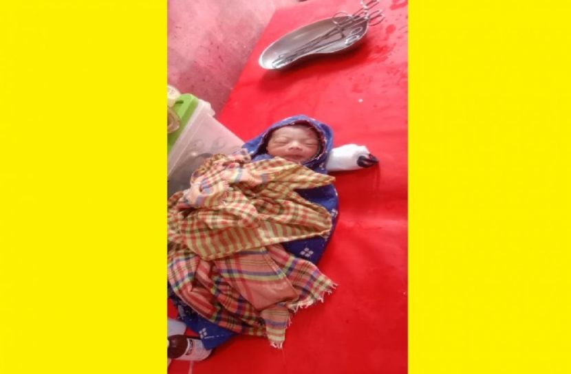নোয়াখালীতে হাসপাতালের ডাস্টবিনে নবজাতক