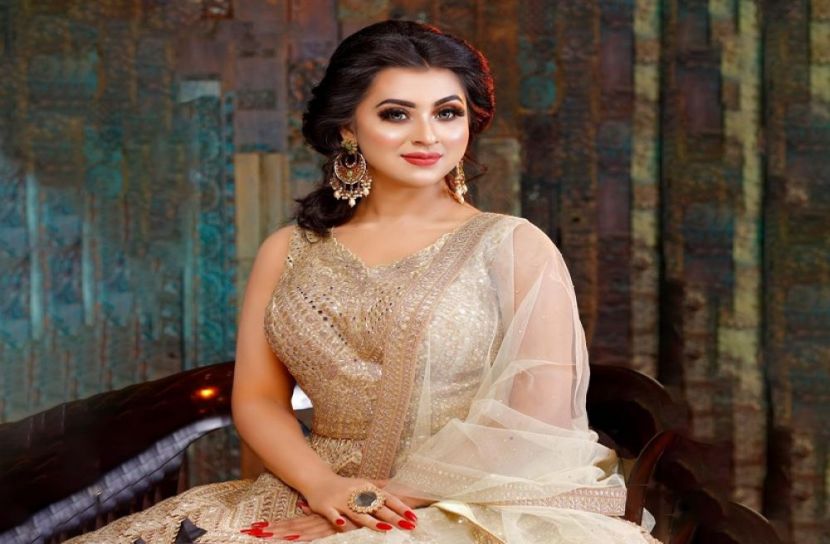 পোড়া কাপড় কিনলেন বুবলী