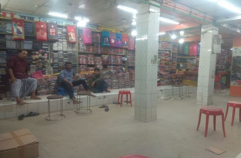 ভালুকায় দোকানে নেই ক্রেতা, হতাশ ব্যবসায়ীরা!