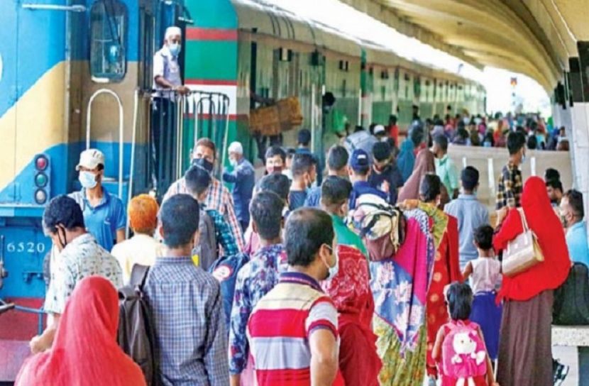 শেষ দিনে ঈদযাত্রায় উপচেপড়া ভিড়
