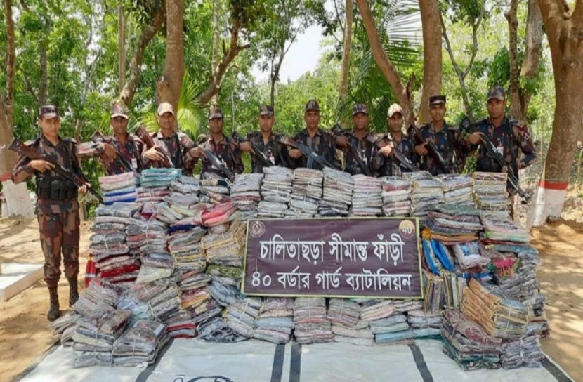 মাটিরাঙ্গায় ভারতীয় ২৭ লাখ টাকার শাড়ী জব্দ
