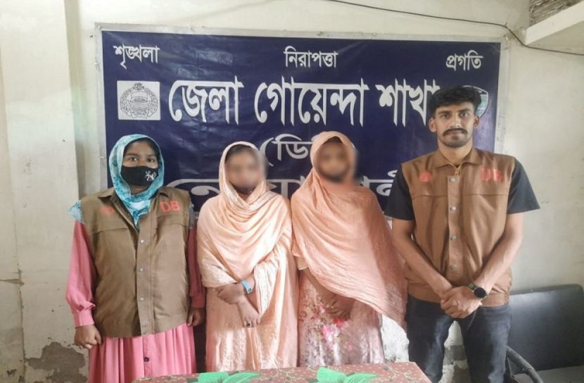 টিকটকারদের ফাঁদ থেকে ২ কিশোরী উদ্ধার