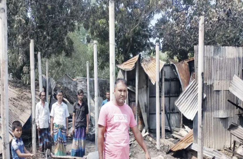 ভালুকায় তিন দোকান পুড়ে ছাই 
