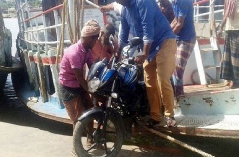 বাইক পারাপারে নিষেধাজ্ঞা থাকছে না