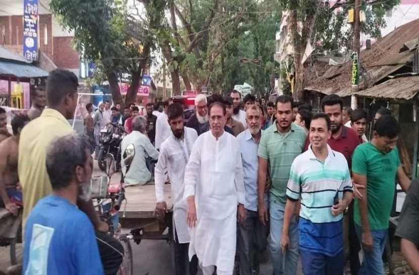 শেখ হাসিনা ক্ষমতায় থাকলে বাঁচবে দেশ