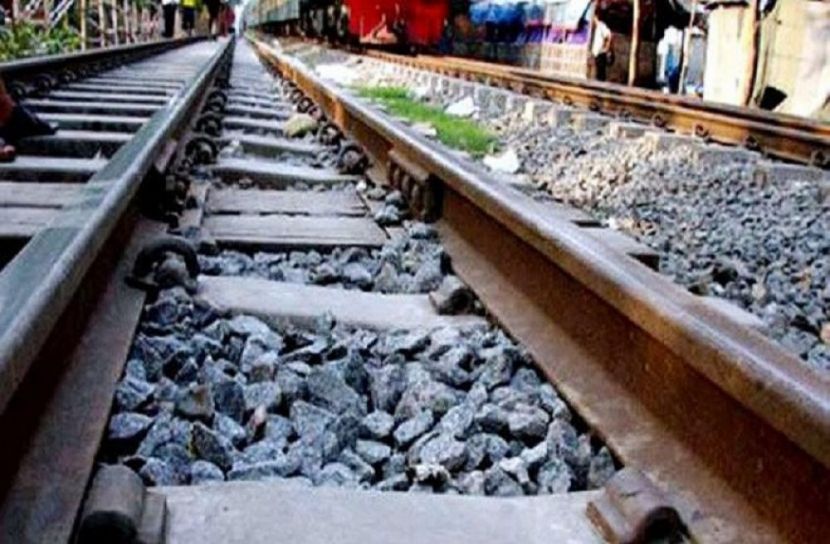 ট্রেনে কাটা পড়ে স্বামী-স্ত্রীর মৃত্যু
