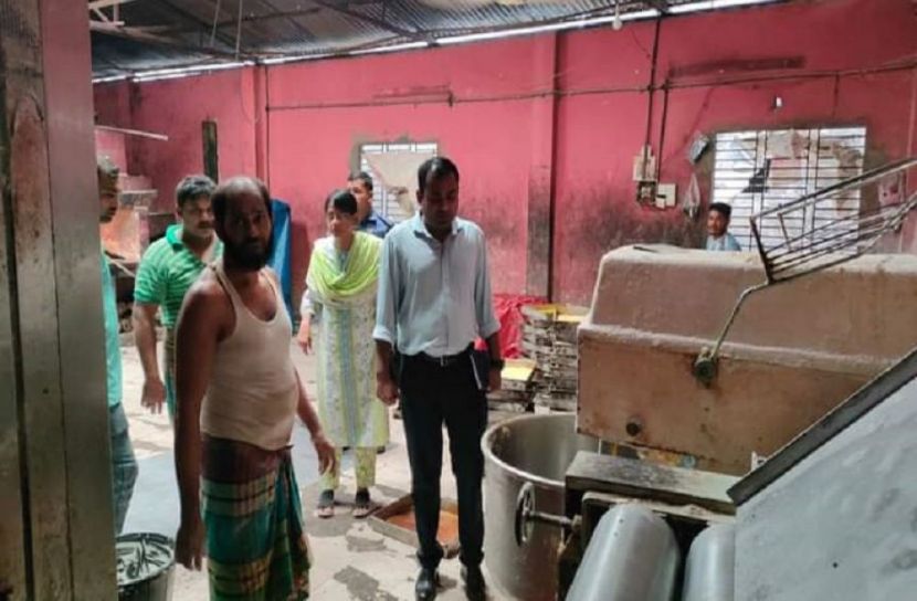 গজারিয়াতে এক বেকারীকে জরিমানা