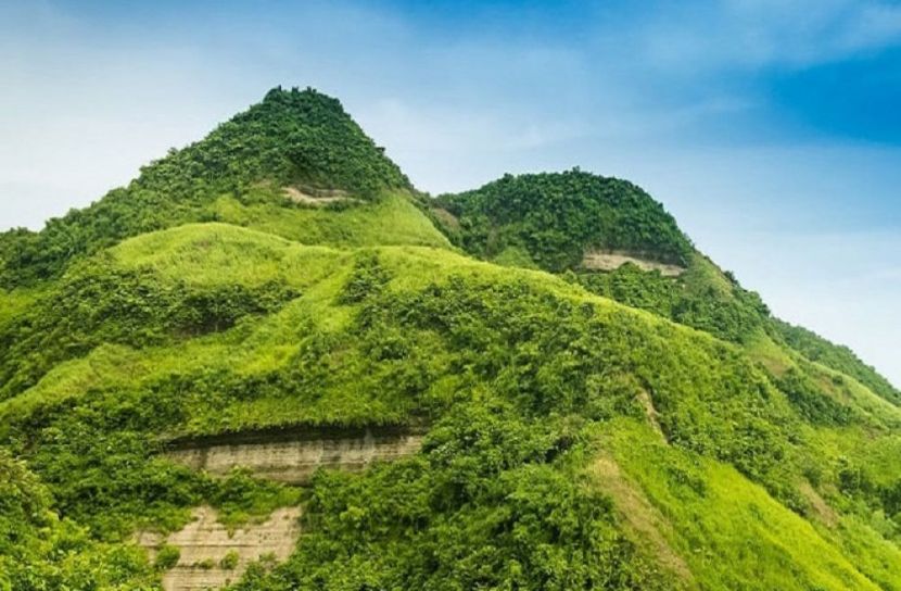পাহাড় থেকে ঝুলন্ত মরদেহ উদ্ধার