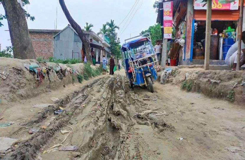 মুন্সীগঞ্জে ১০ গ্রামের মানুষের ভোগান্তি