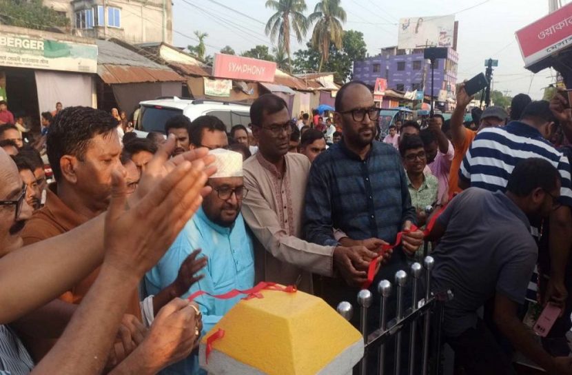 বঙ্গবন্ধু-জাতীয় ৪ নেতাসহ ৭ বীরশ্রেষ্ঠের ম্যুরাল উদ্ধোধন