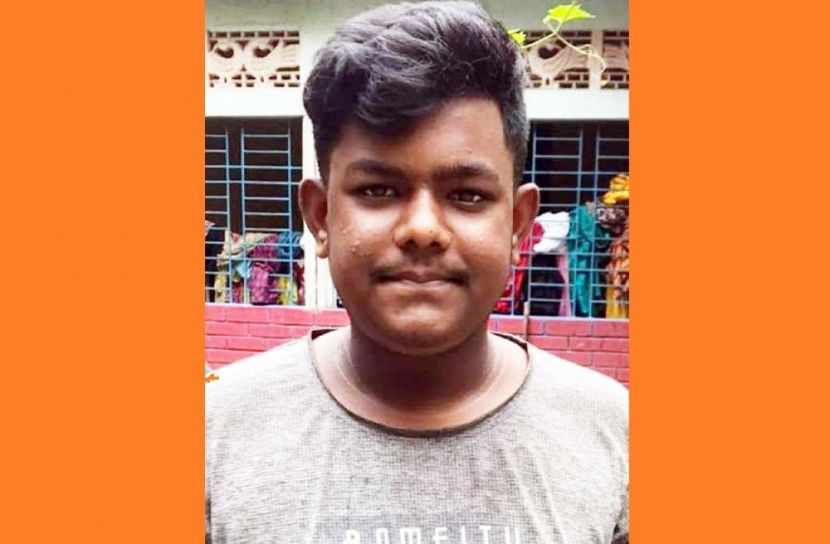 রেজিস্ট্রেশন না হওয়ায় হতাশায় শিক্ষার্থী নাঈম