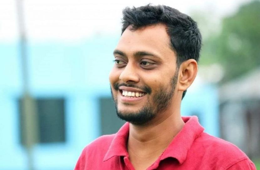 আবেগঘন স্ট্যাটাসের পরই যুবকের মৃত্যু