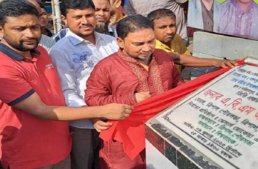 নির্মাণ কাজের ভিত্তি প্রস্তর স্থাপন পৌর মেয়রের