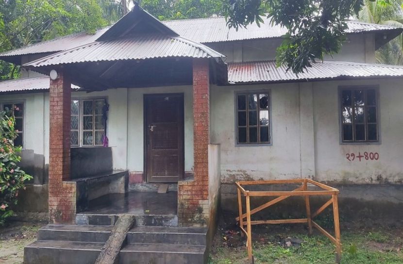 ভেদরগঞ্জে প্রতিপক্ষের বাড়িতে বোমা হামলা
