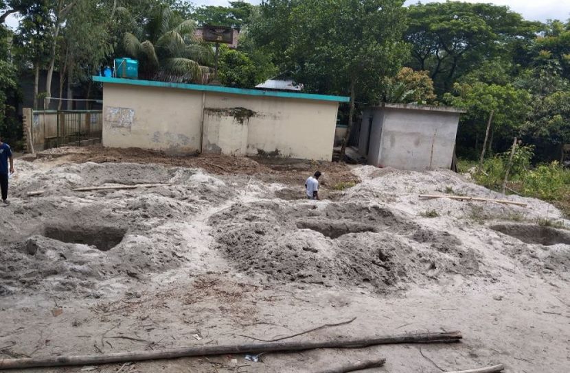 টঙ্গীবাড়িতে মসজিদে হামলা