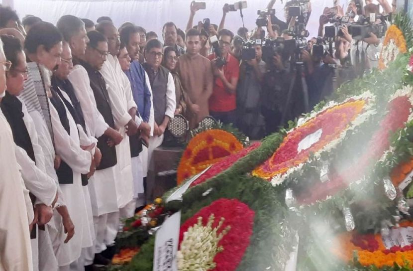 শেখ কামালের সমাধিতে আ’লীগের শ্রদ্ধা