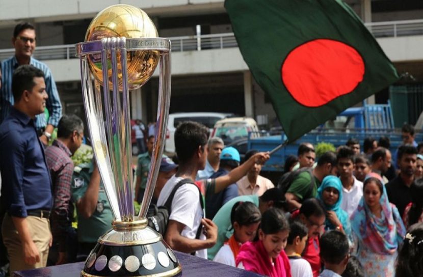 বসুন্ধরায় উন্মুক্ত বিশ্বকাপ ট্রফি